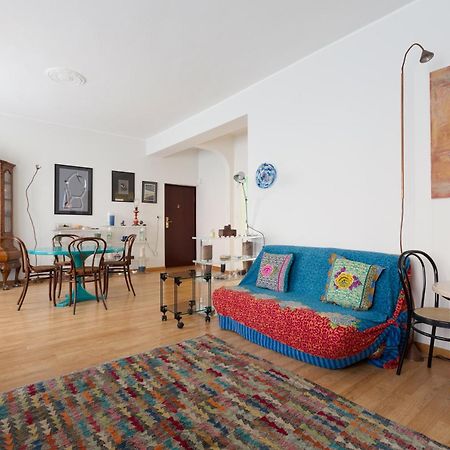 Milan-Linate Apartment With Balcony Exterior foto