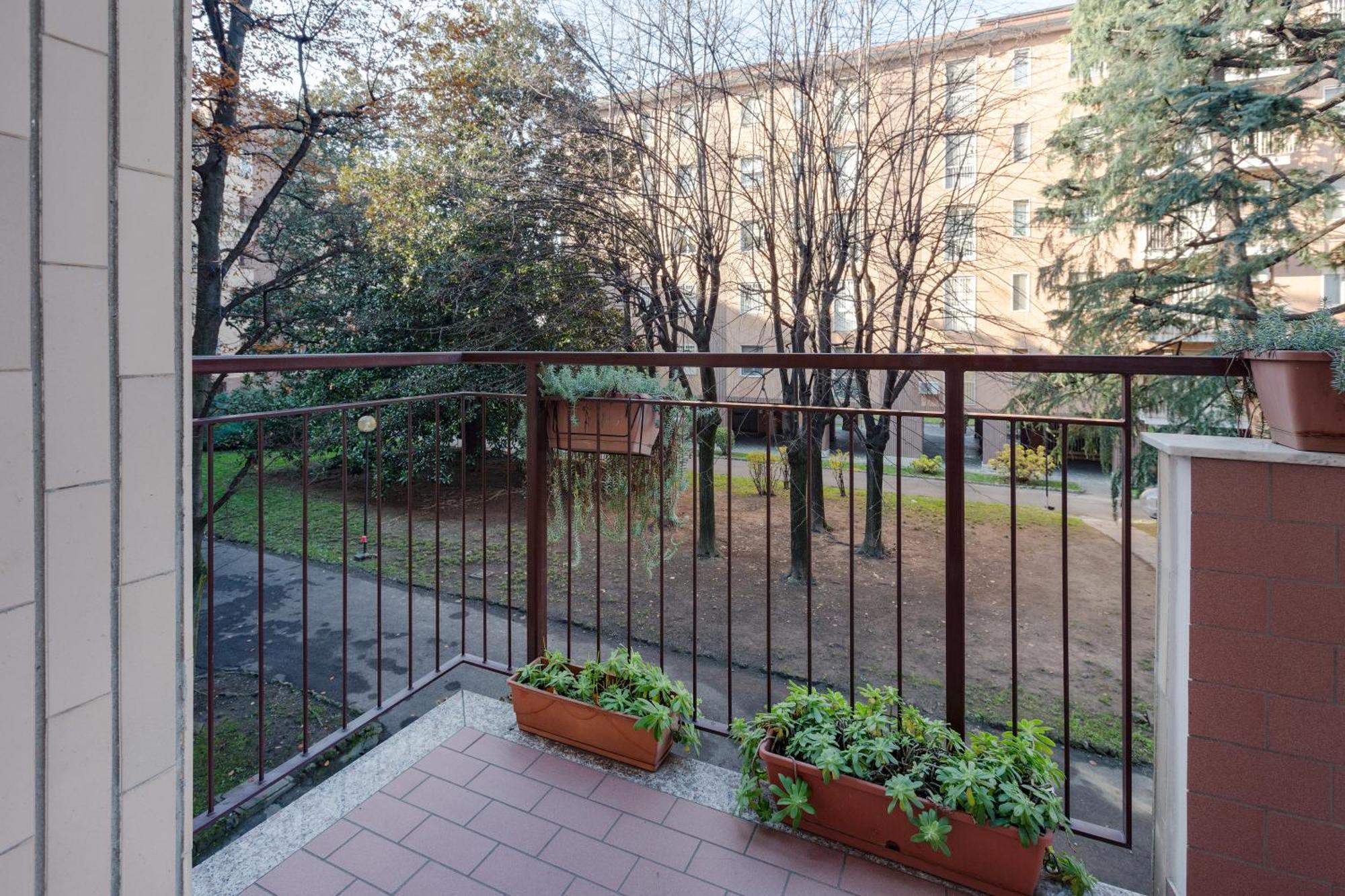 Milan-Linate Apartment With Balcony Exterior foto