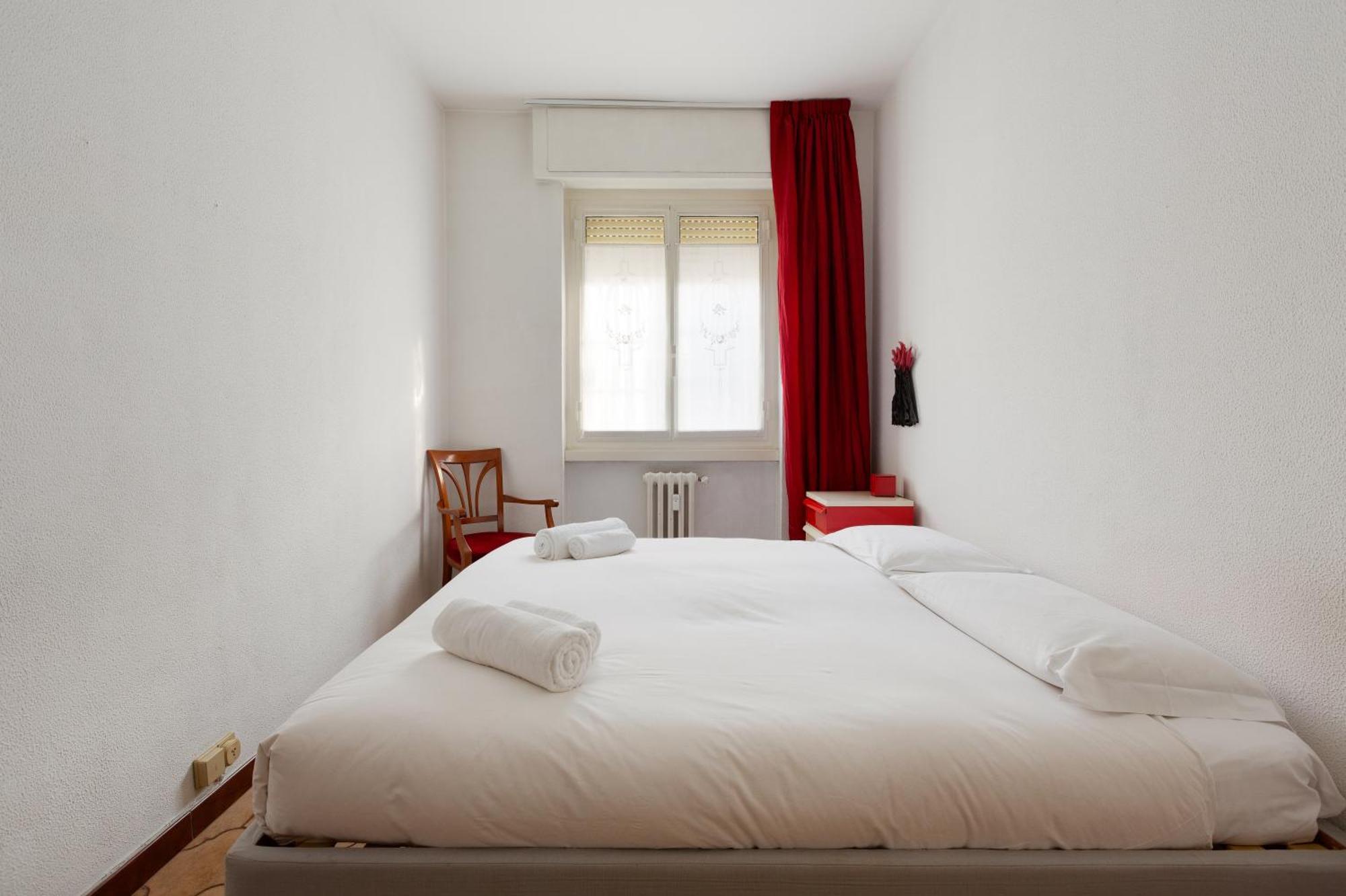 Milan-Linate Apartment With Balcony Exterior foto